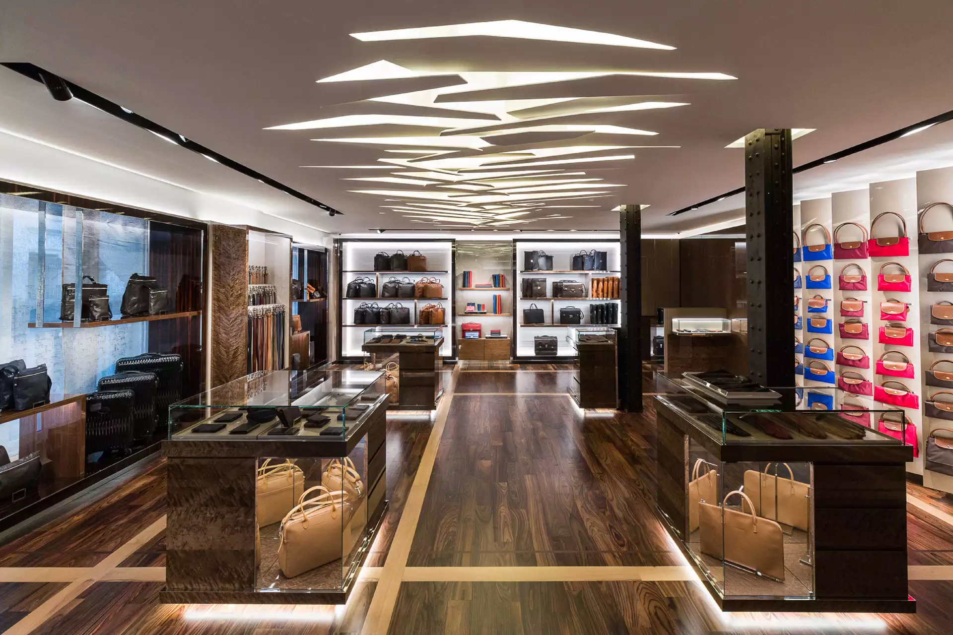 Longchamp Hommes Paris - SOE Stuc & staff