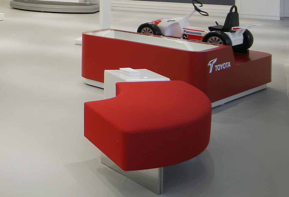 Réalisations SHOWROOM Toyota S.O.E STUC & STAFF Intérieur