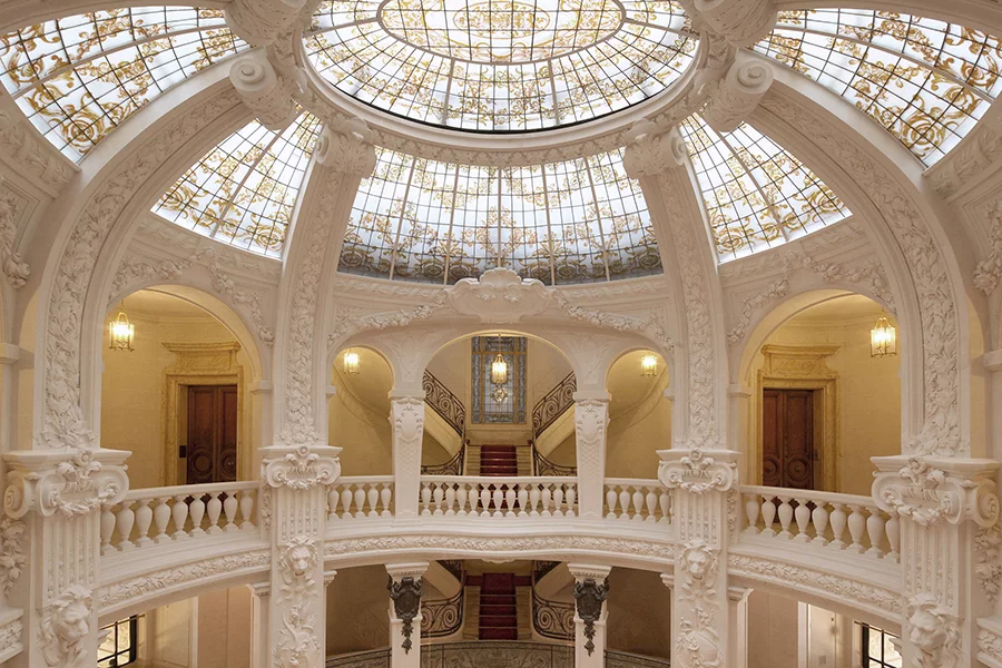 Coupole et architecture intérieure en stuc pour un projet de prestige