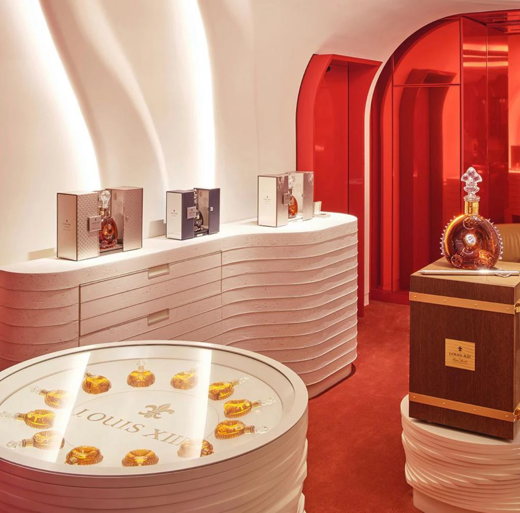 Espace LouisXIII chez Harrods à Londres - SOE Stuc & staff