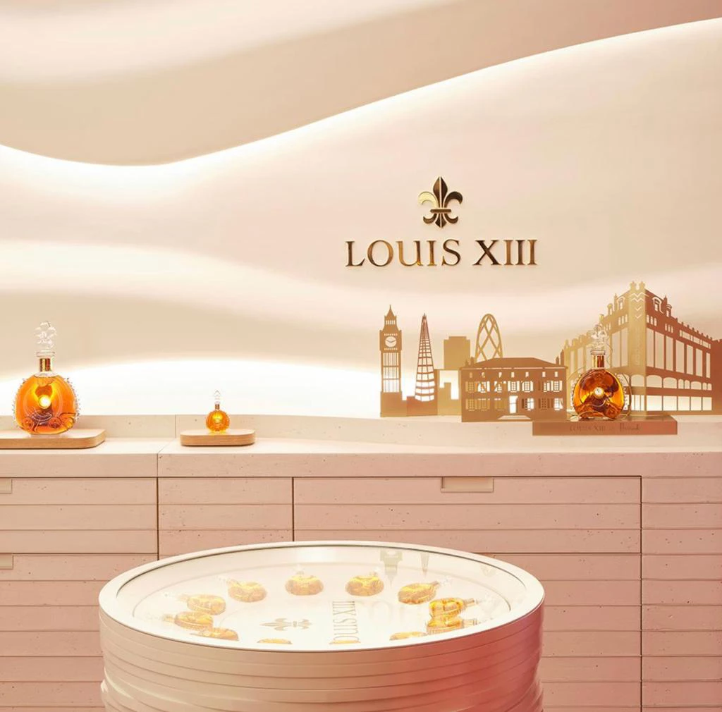 Espace LouisXIII chez Harrods à Londres - SOE Stuc & staff