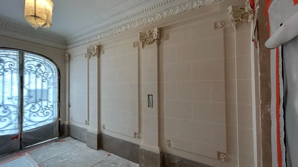 Boulevard Montparnasse - Réalisations SOE Stuc & -staff