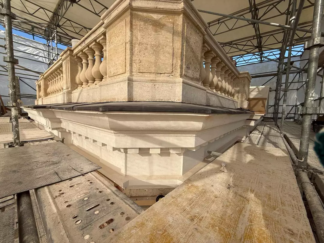 Pavillon des deux îles - Chateau Dampierre - SOE Stuc & staff