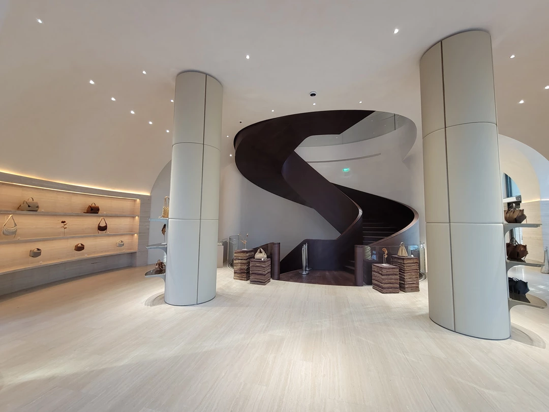 Polène - Champs-Elysees - SOE Stuc & staff