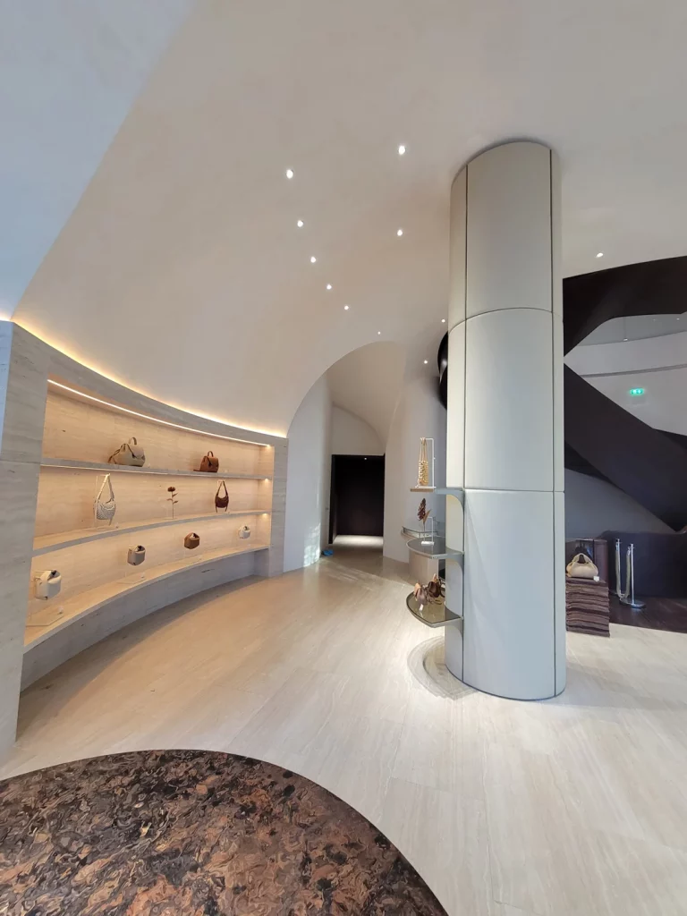 Polène - Champs-Elysees - SOE Stuc & staff